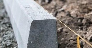 Установка бордюров для тротуарной плитки в Новороссийске - цена от 817 руб.