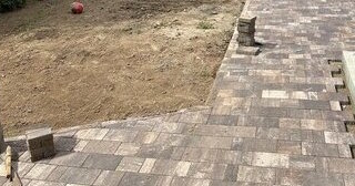 Профессиональная укладка тротуарной плитки на клей в Новороссийске в октябре