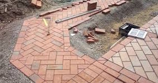 Укладка тротуарной плитки в Новороссийске в октябре