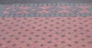Укладка тротуарной плитки на старое бетонное основание в Новороссийске в октябре